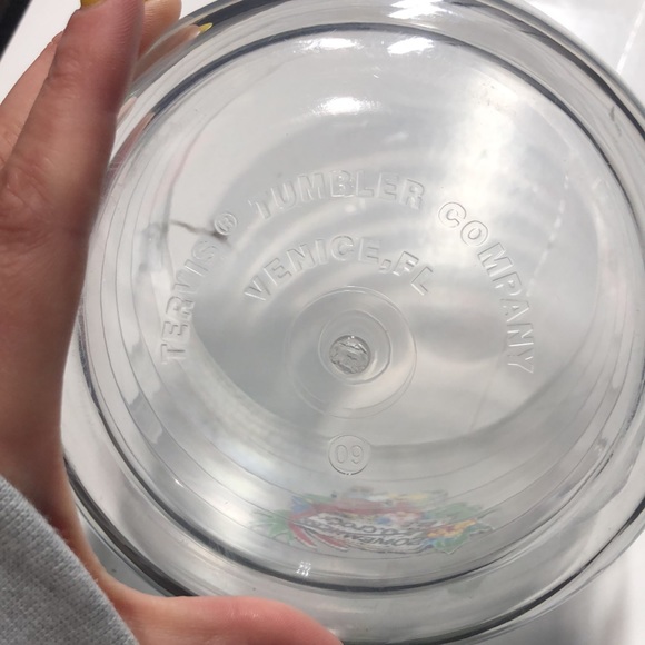 Tervis It’s 5 O’Clock Somewhere ice bucket - Picture 5 of 8